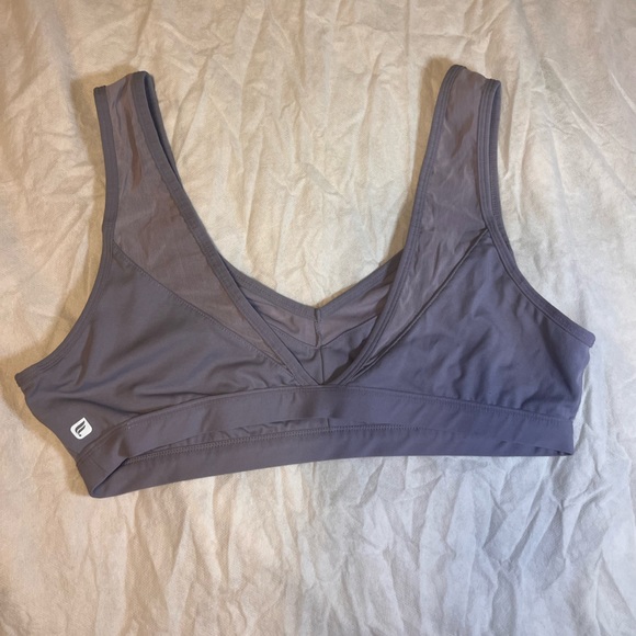 Work out set, fabletics top and bottoms - Picture 2 of 5